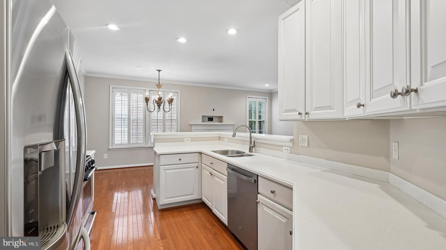 47761 Scotsborough Sq Property Photo 18