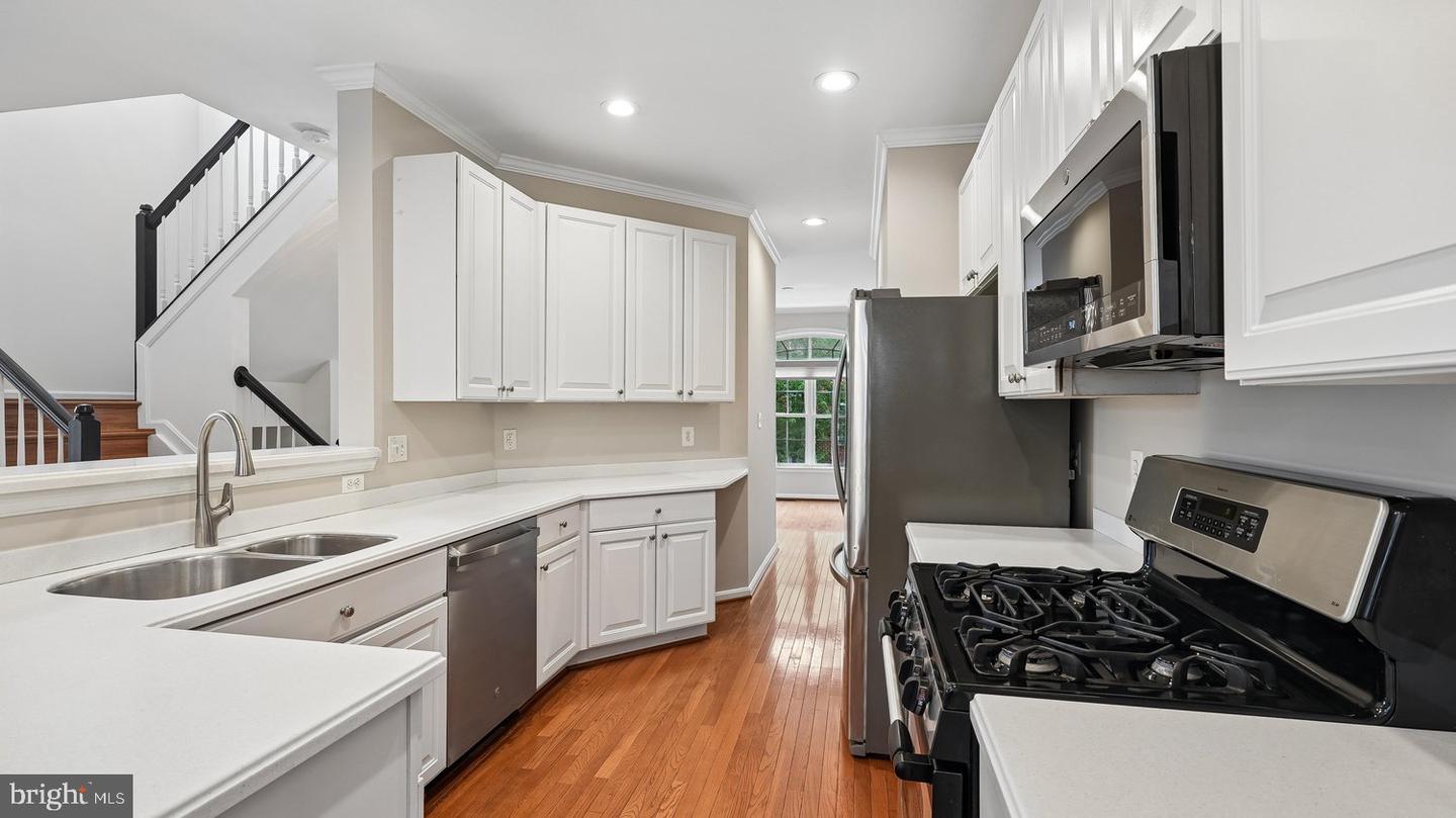 47761 Scotsborough Sq Property Photo 19