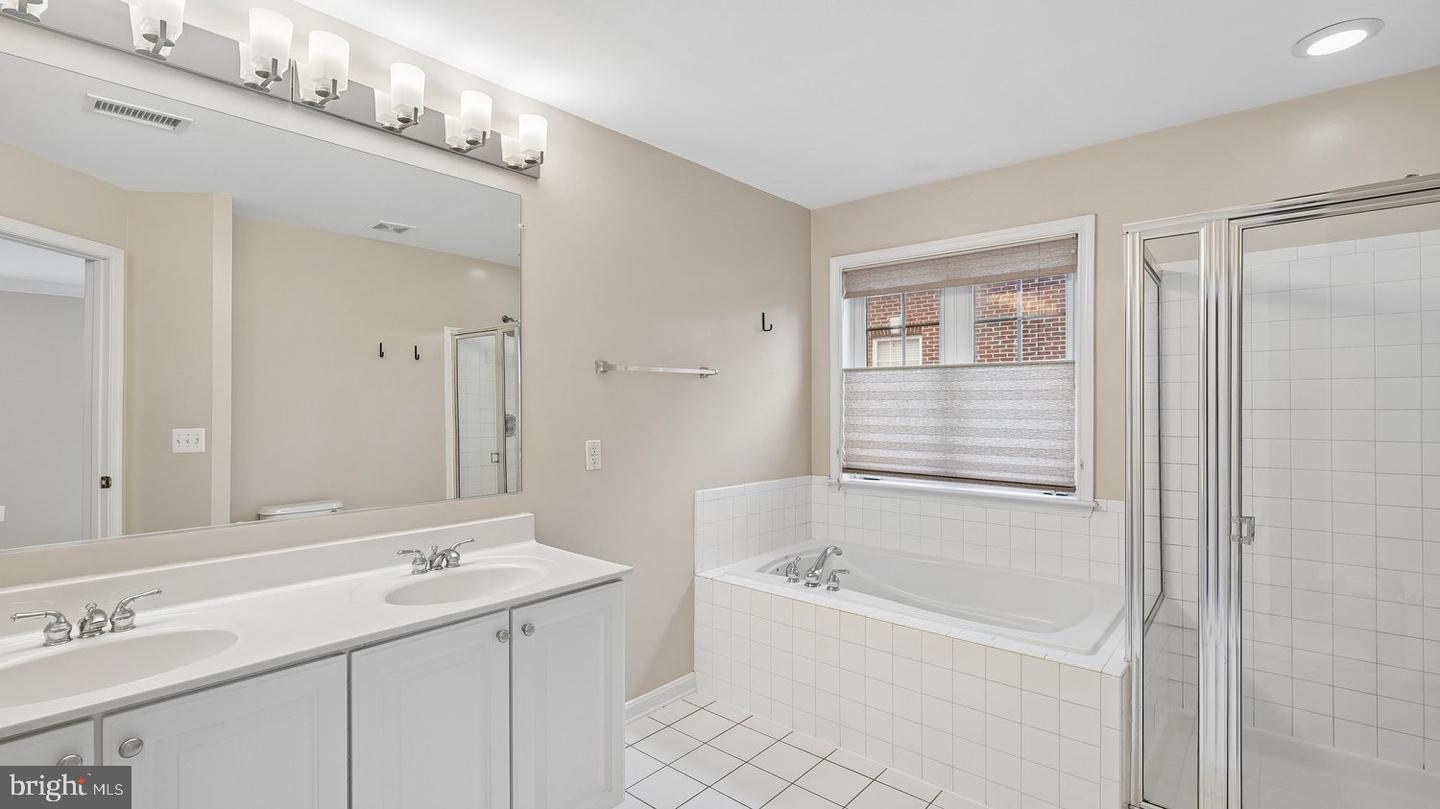 47761 Scotsborough Sq Property Photo 23