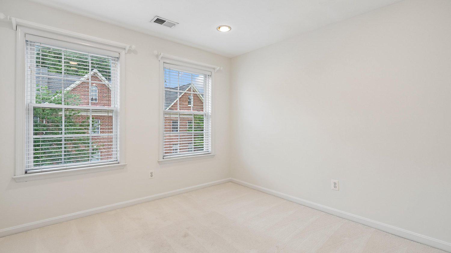 47761 Scotsborough Sq Property Photo 27