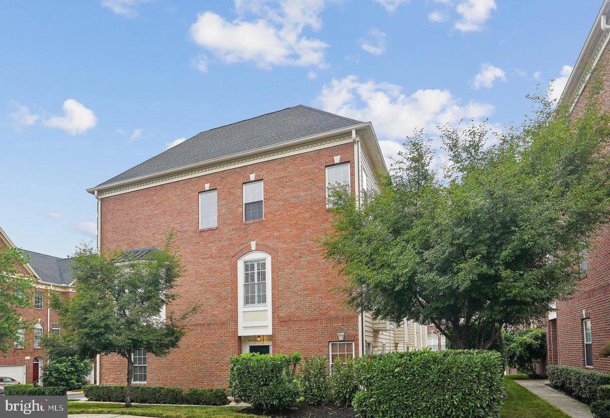 47761 Scotsborough Sq Property Photo 29