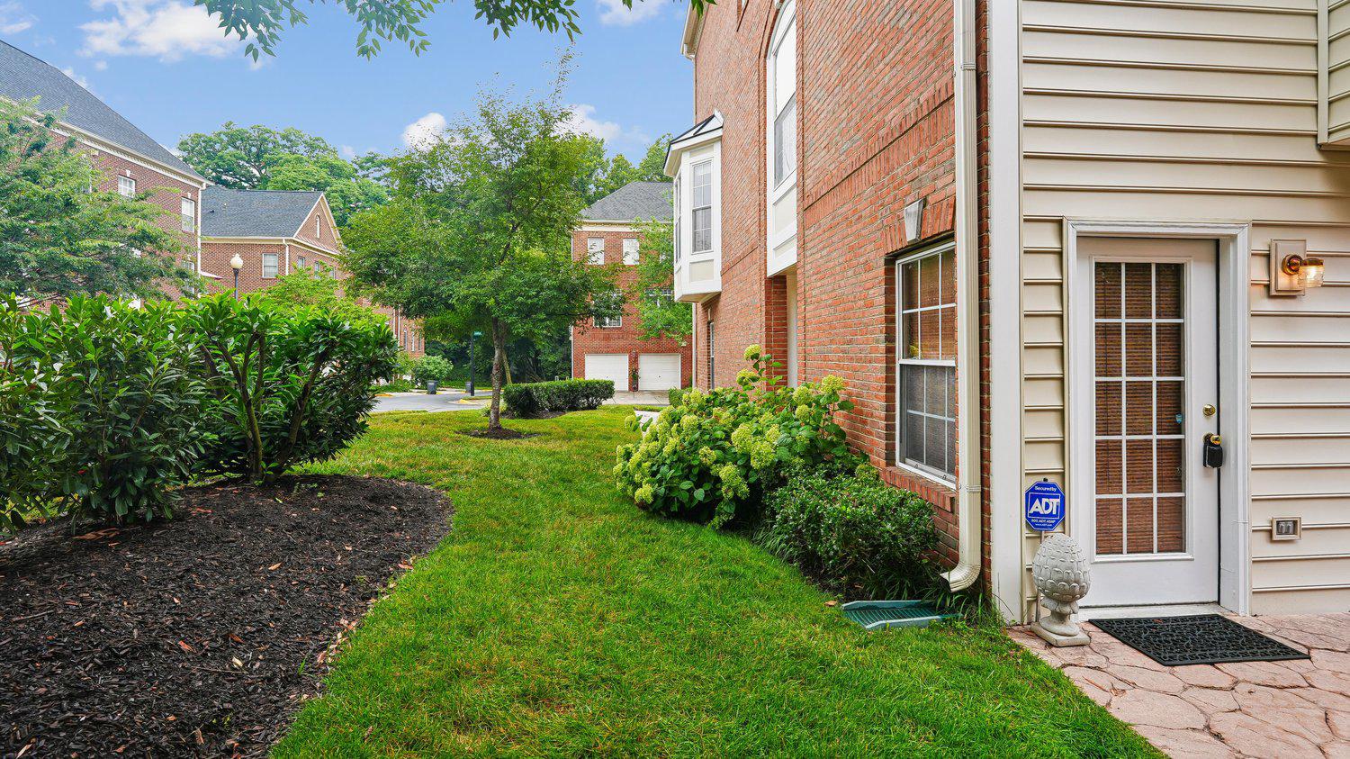 47761 Scotsborough Sq Property Photo 30