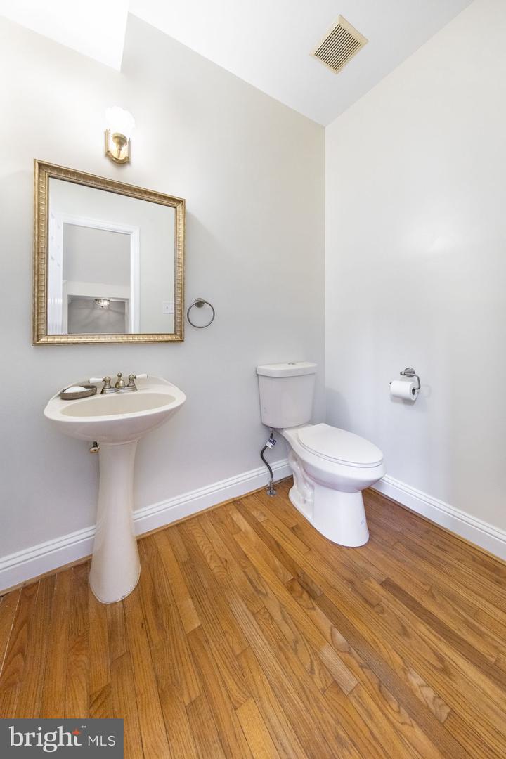 36767 Pelham Ct Property Photo 6