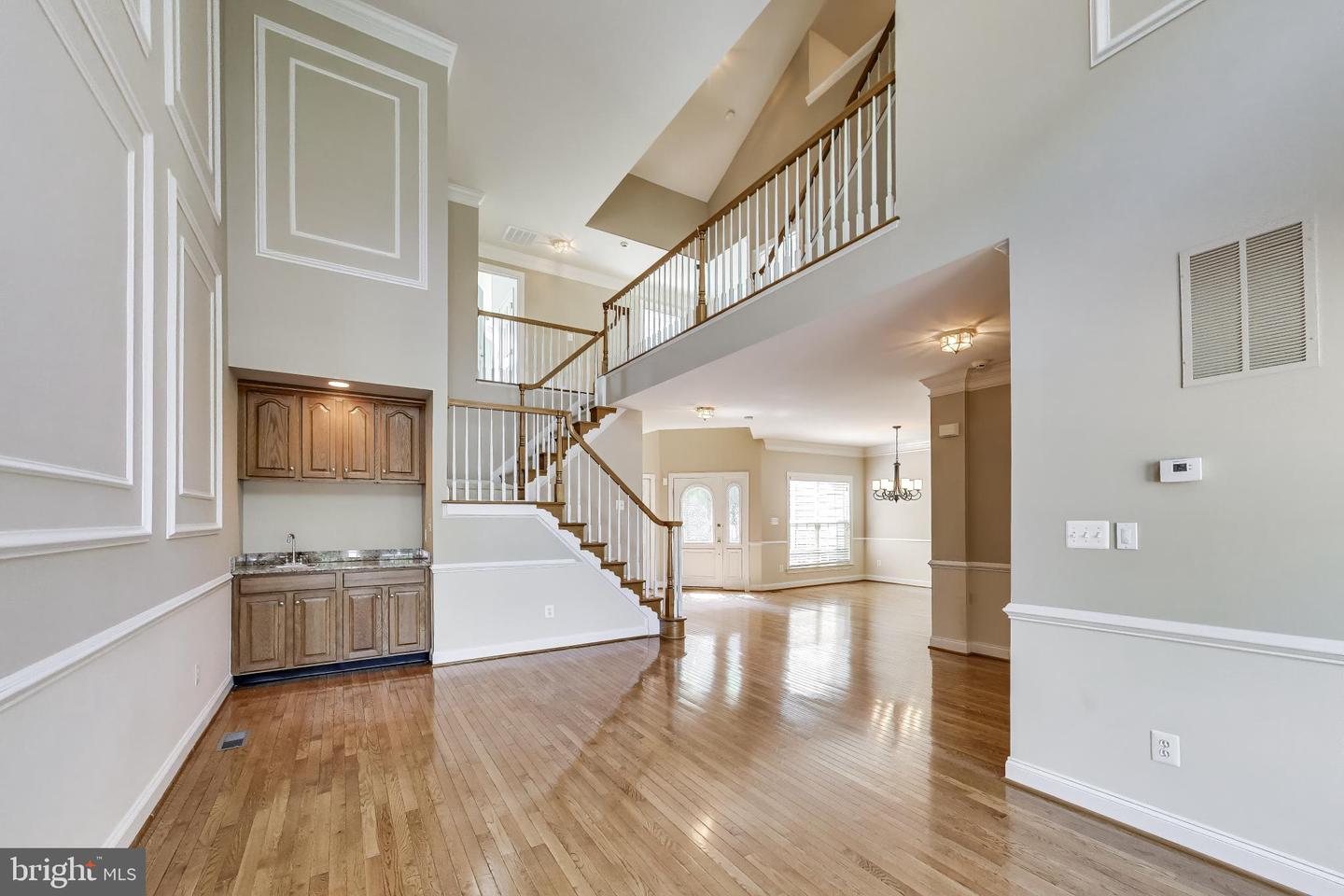 20090 Valhalla Sq Property Photo 11