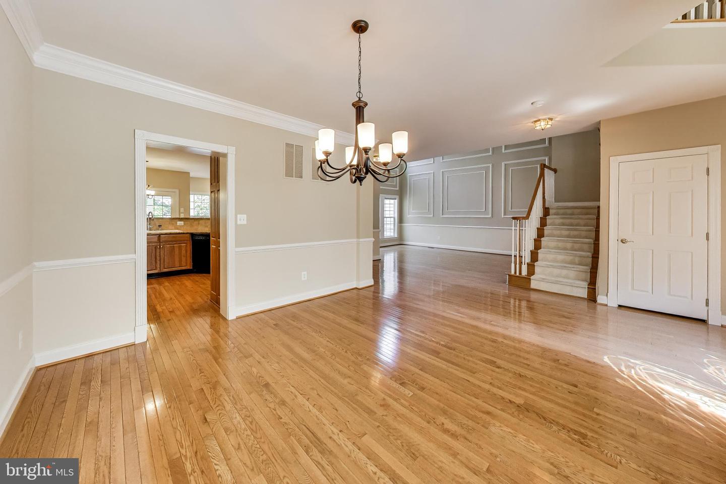 20090 Valhalla Sq Property Photo 15