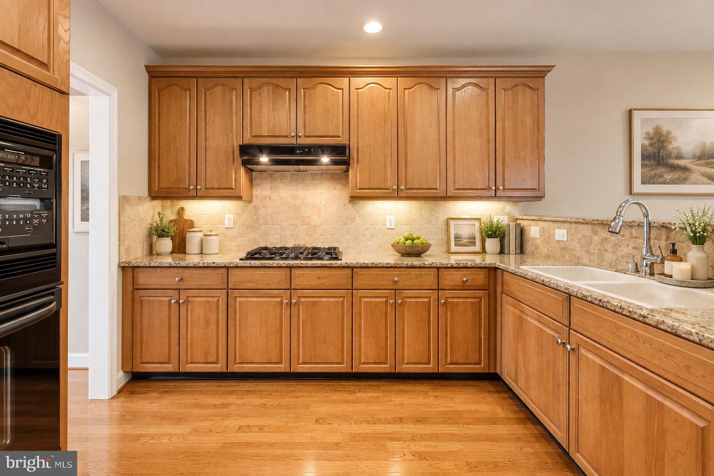 20090 Valhalla Sq Property Photo 16
