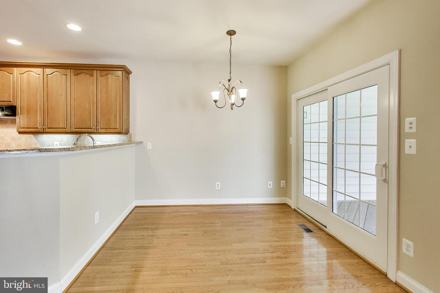 20090 Valhalla Sq Property Photo 21