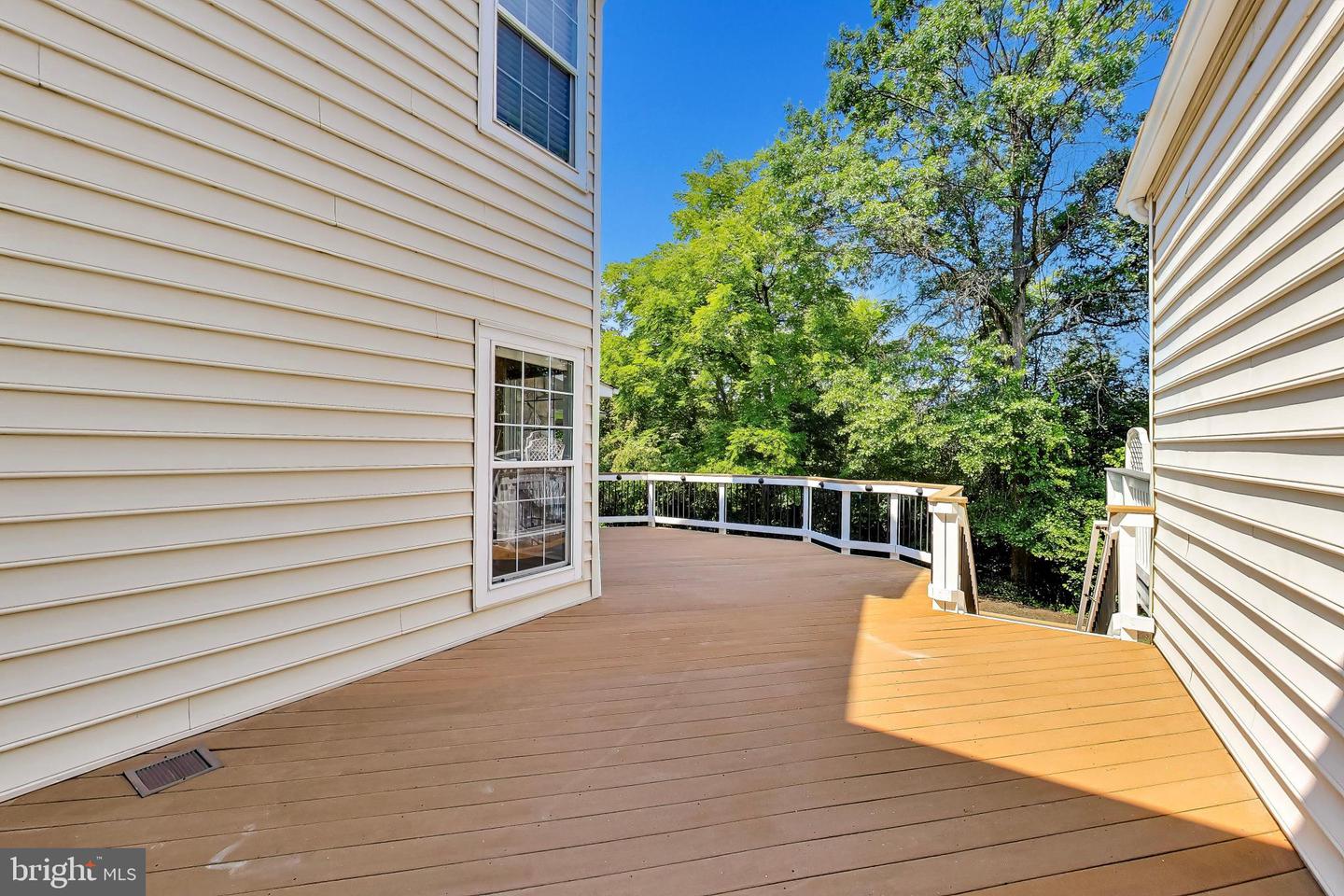 20090 Valhalla Sq Property Photo 70