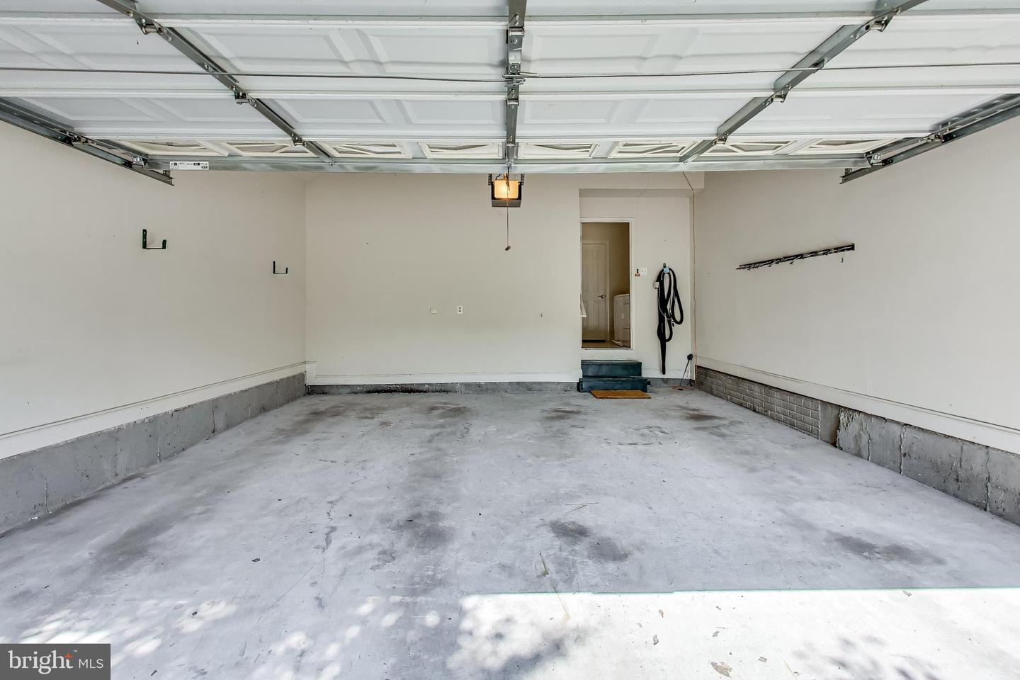 20090 Valhalla Sq Property Photo 79