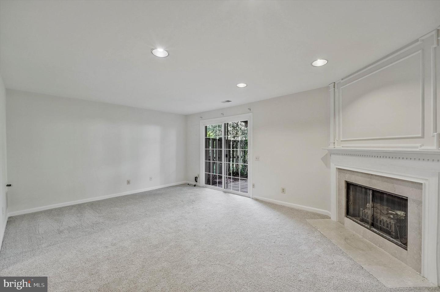 20980 Tobacco Sq Property Photo 29