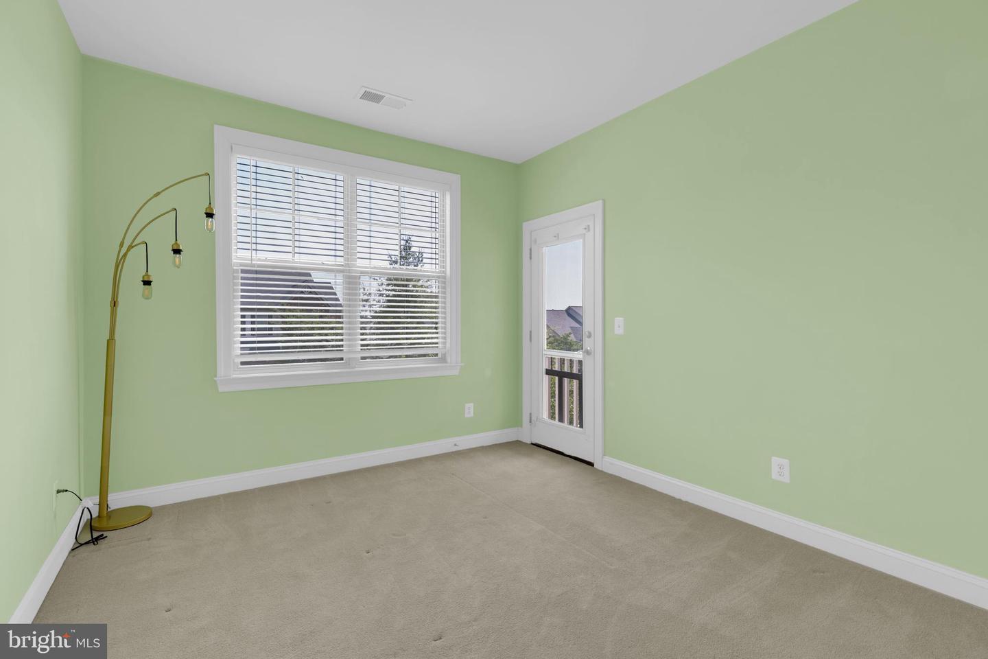 42706 Chisholm Property Photo 47