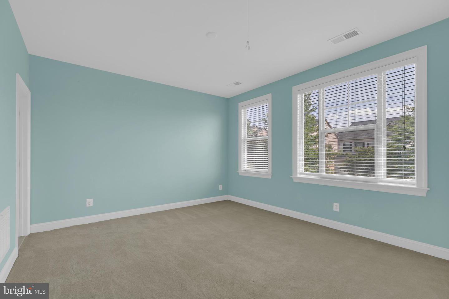 42706 Chisholm Property Photo 51