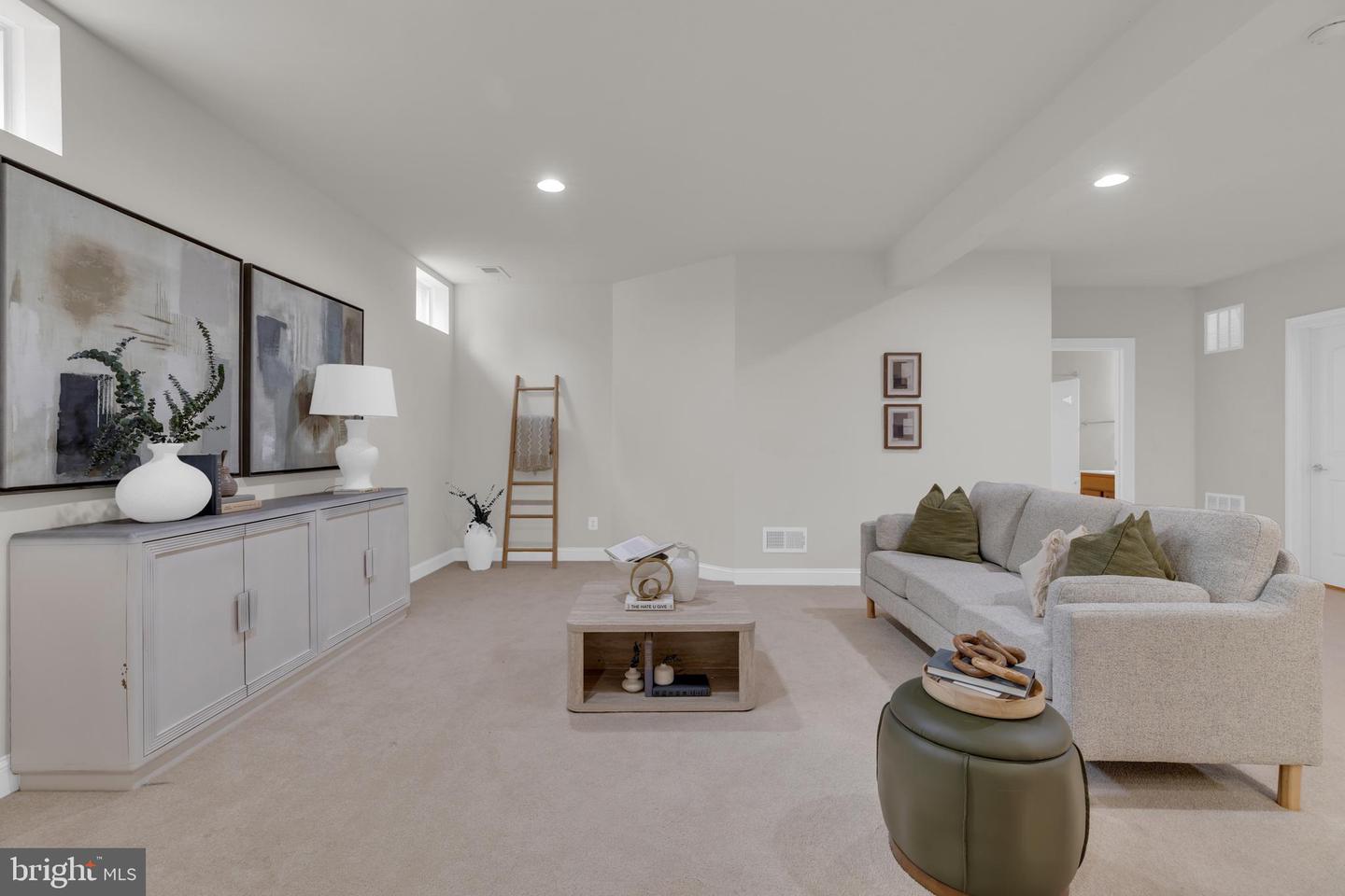 42706 Chisholm Property Photo 60