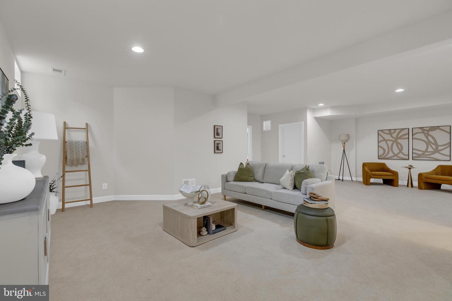 42706 Chisholm Property Photo 63