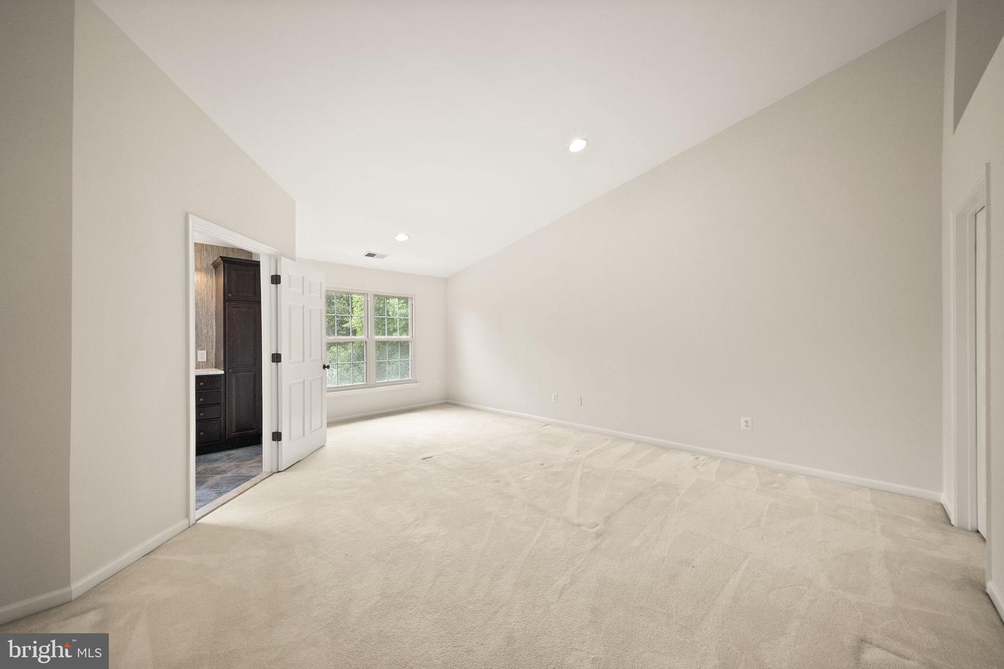 42919 Overly Property Photo 28