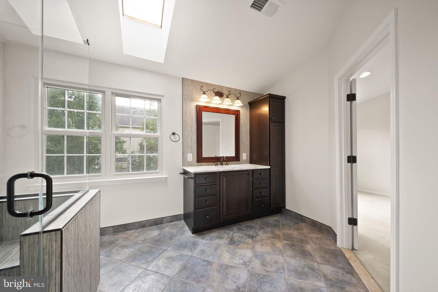42919 Overly Property Photo 30