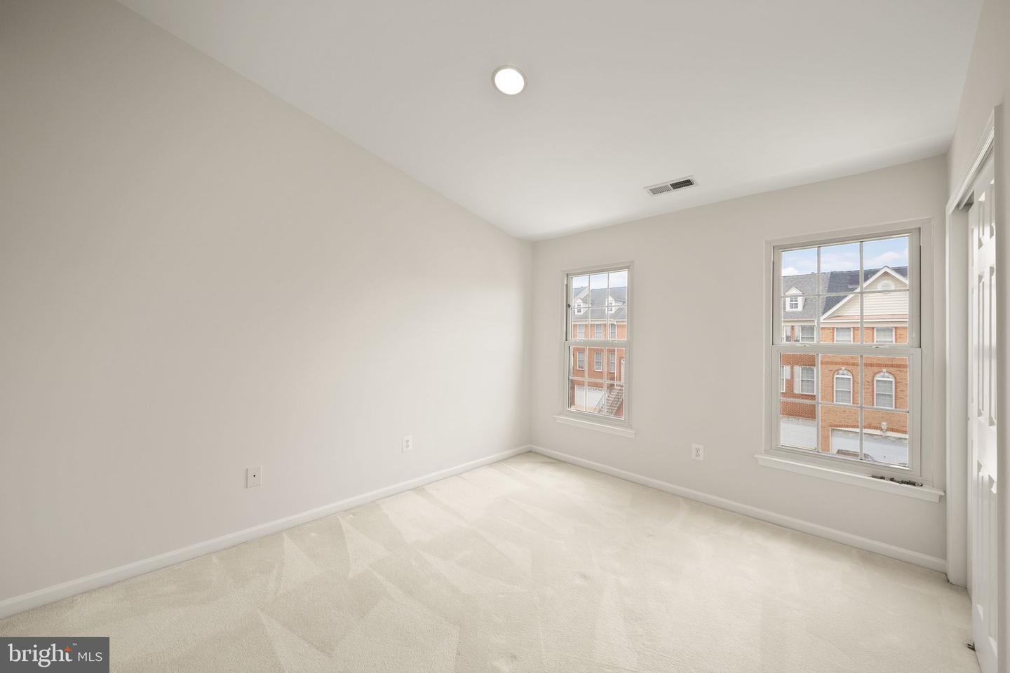42919 Overly Property Photo 34