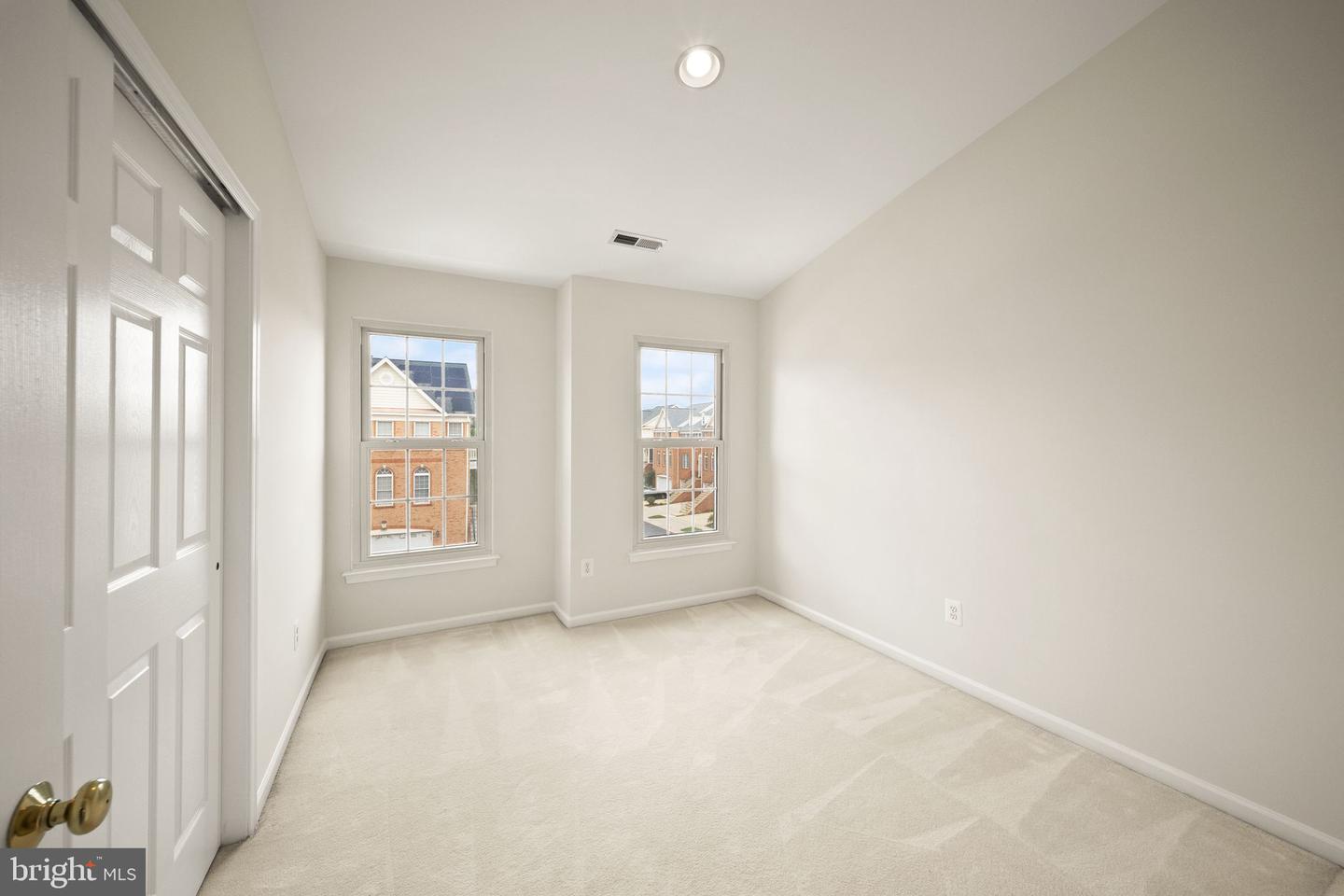 42919 Overly Property Photo 36