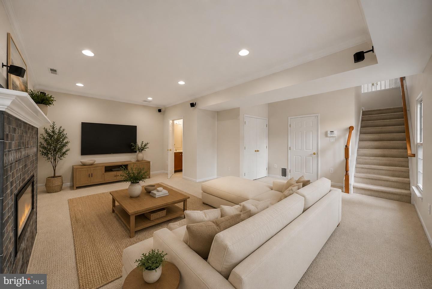 42919 Overly Property Photo 40