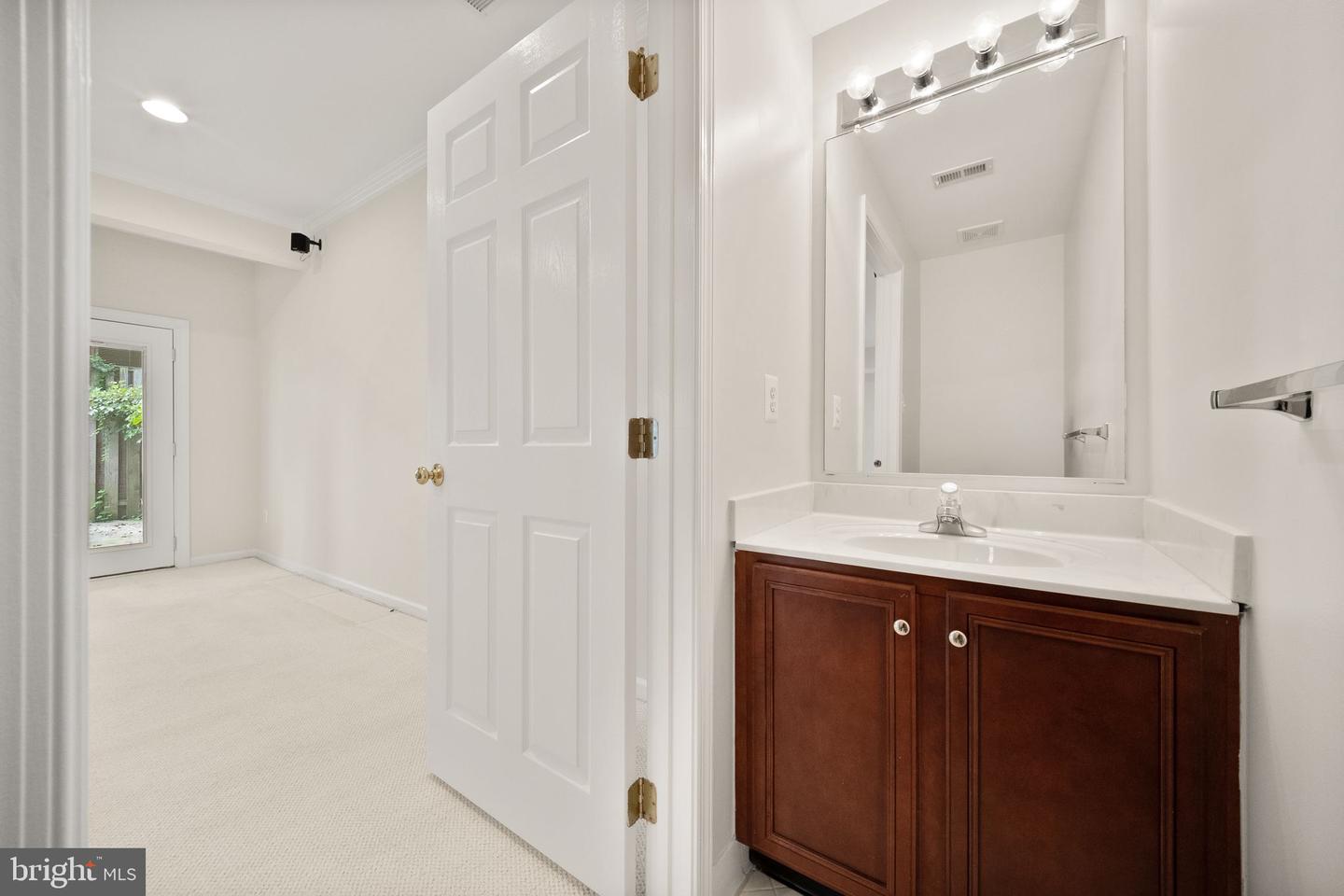 42919 Overly Property Photo 46