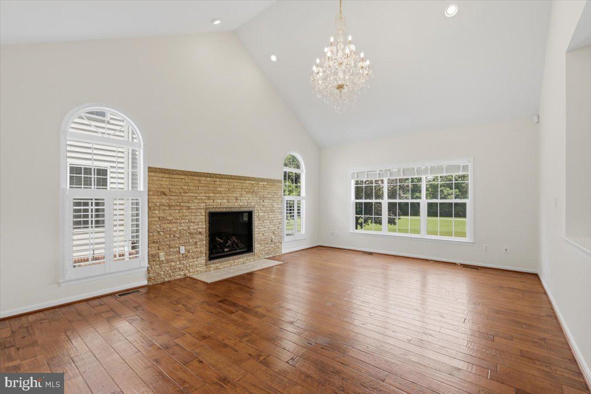 20242 Hidden Creek Ct Property Photo 11