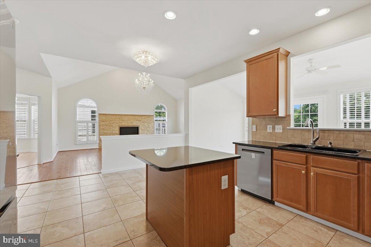 20242 Hidden Creek Ct Property Photo 21