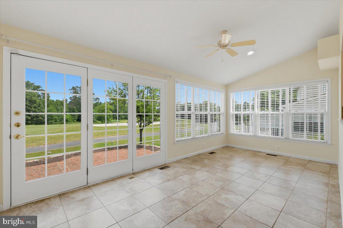 20242 Hidden Creek Ct Property Photo 22