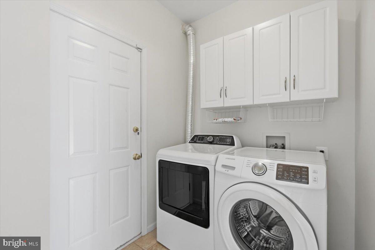 20242 Hidden Creek Ct Property Photo 24