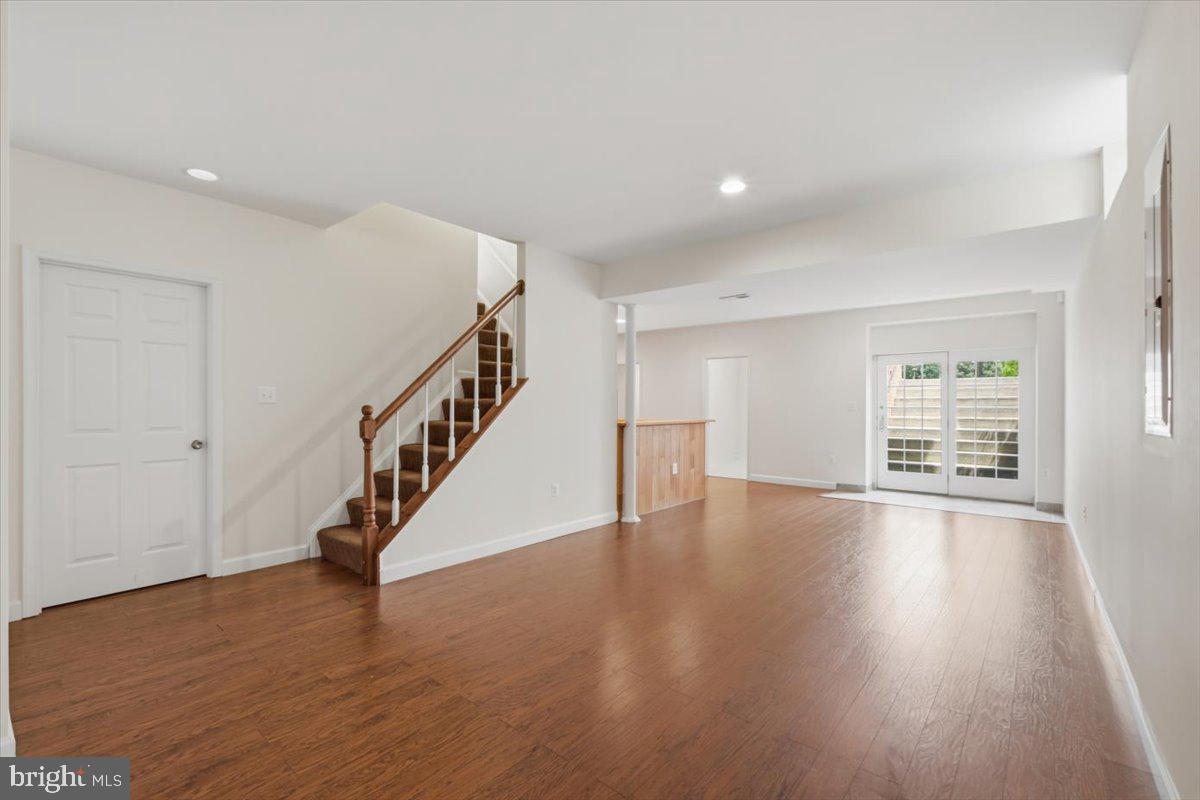20242 Hidden Creek Ct Property Photo 25