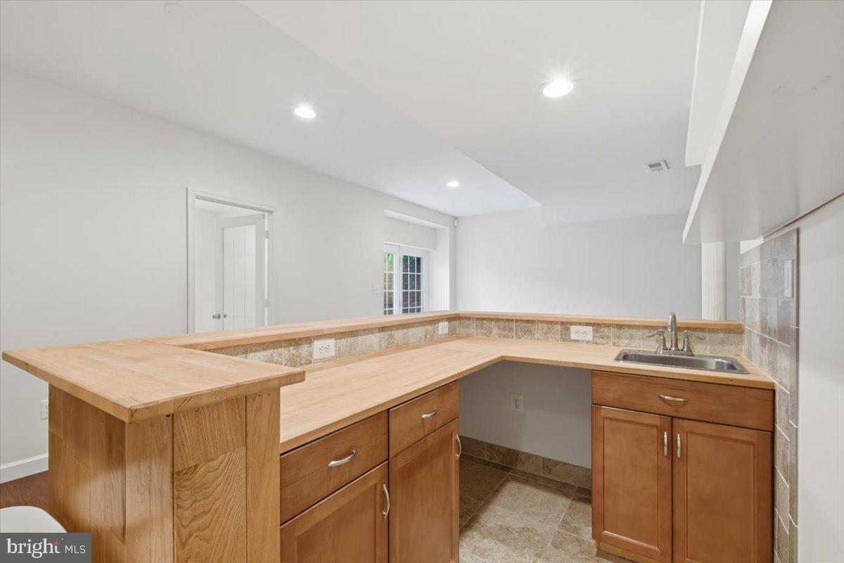 20242 Hidden Creek Ct Property Photo 28