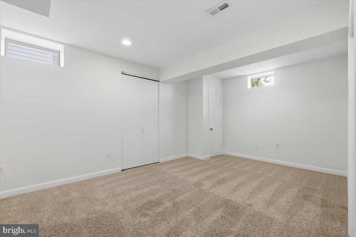 20242 Hidden Creek Ct Property Photo 31