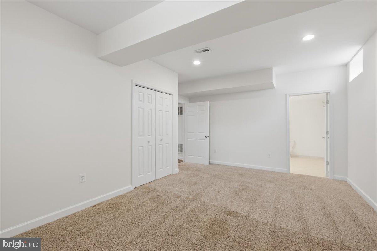 20242 Hidden Creek Ct Property Photo 32