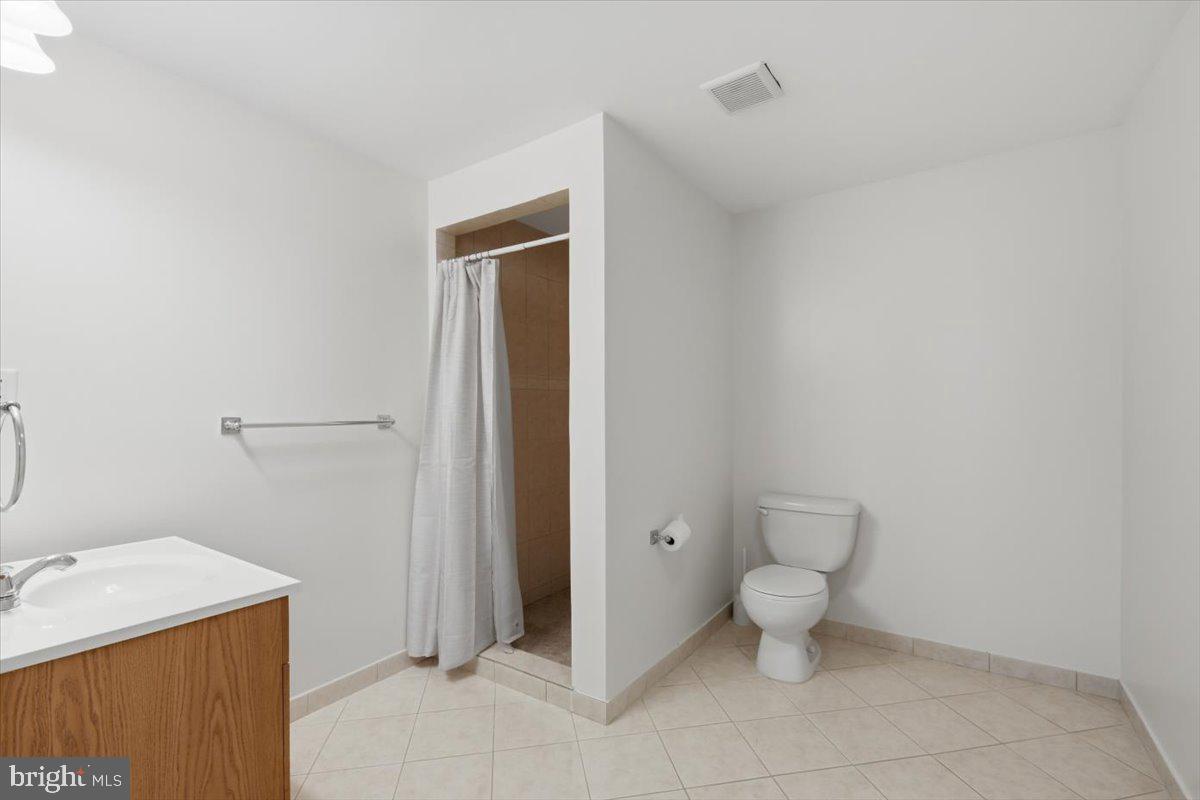 20242 Hidden Creek Ct Property Photo 33