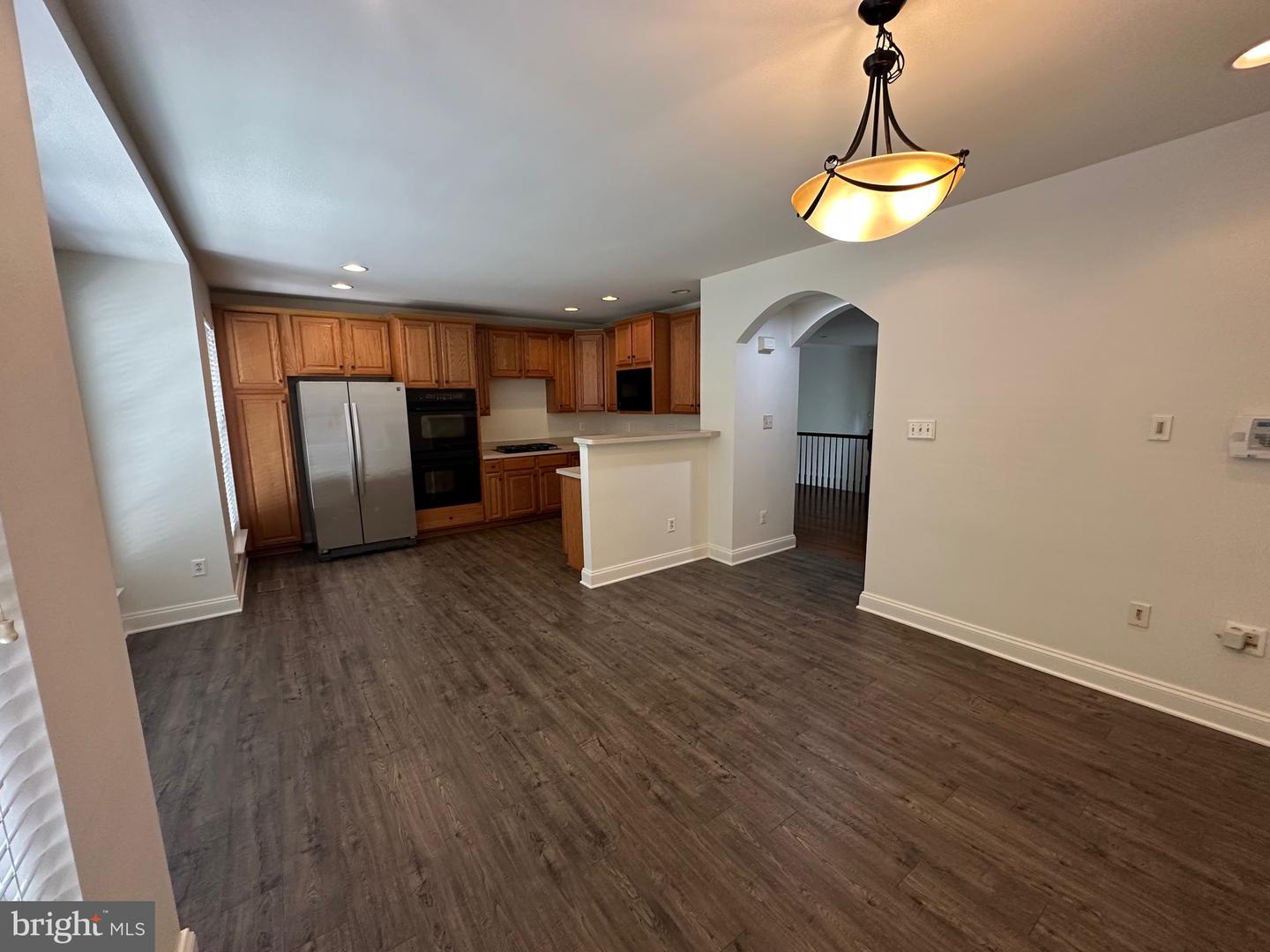 21844 Ladyslipper Sq Property Photo 3
