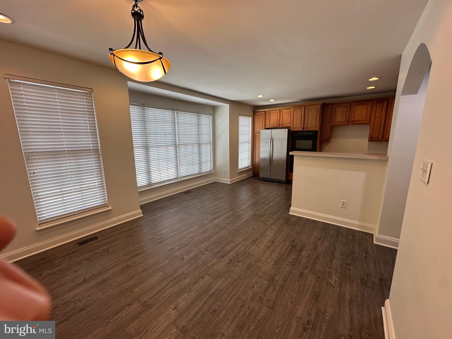 21844 Ladyslipper Sq Property Photo 6