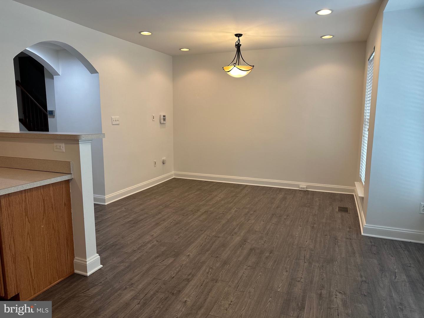 21844 Ladyslipper Sq Property Photo 7