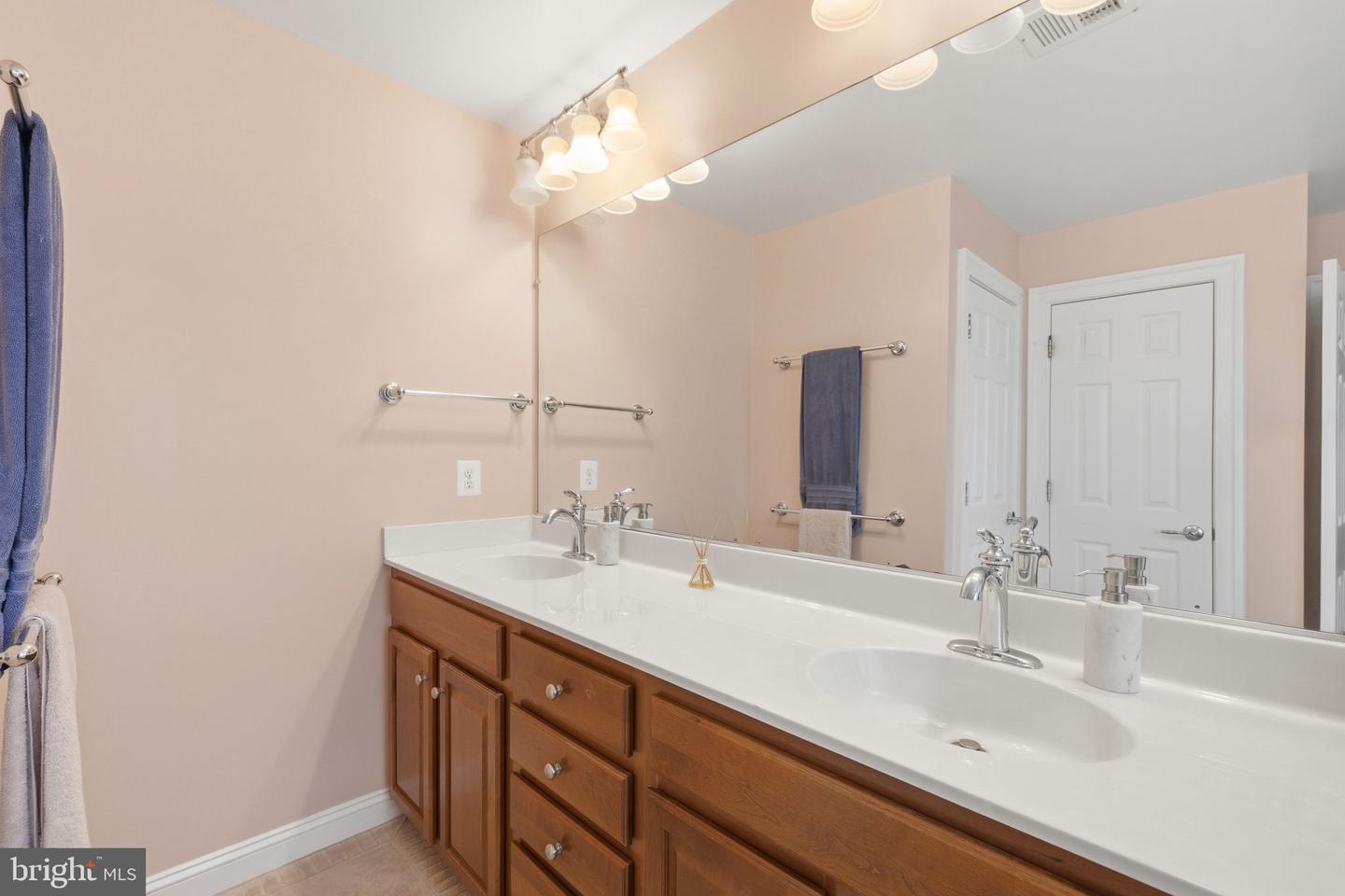 43629 White Cap Ter Property Photo 27