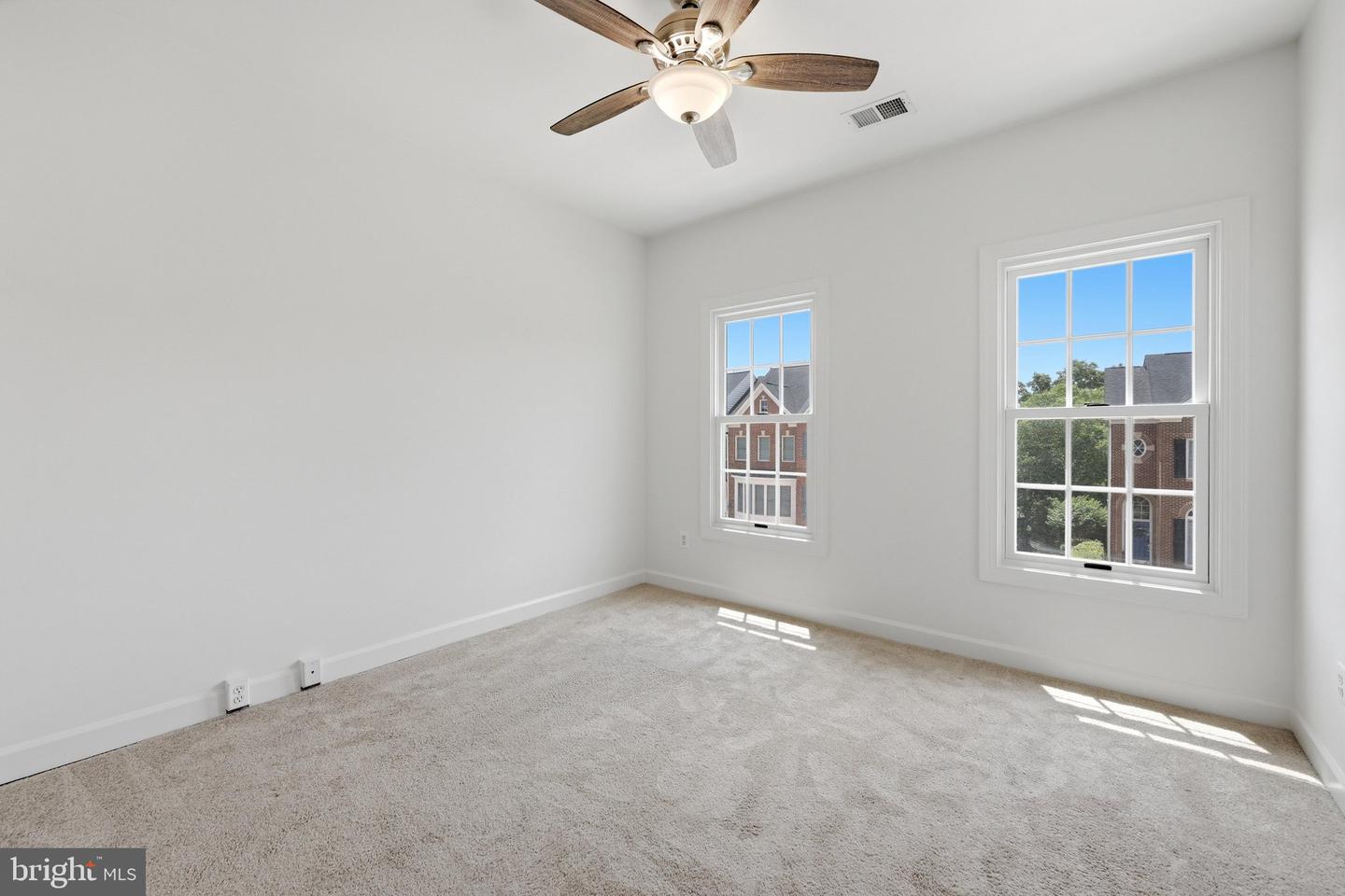 18526 Bear Creek Ter Property Photo 25