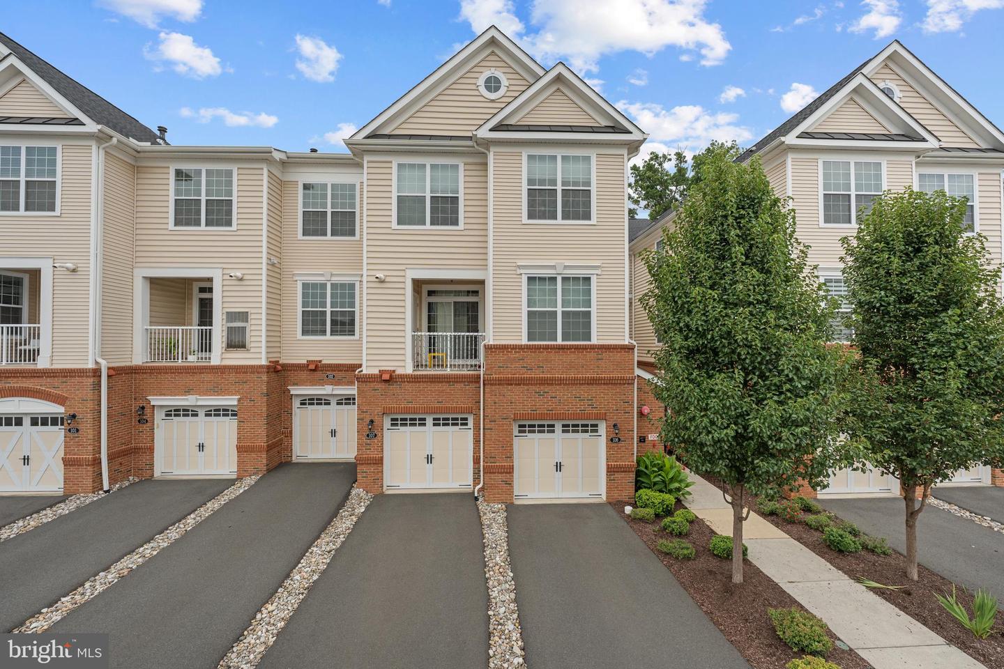 23235 Milltown Knoll Sq #107 Property Photo 1