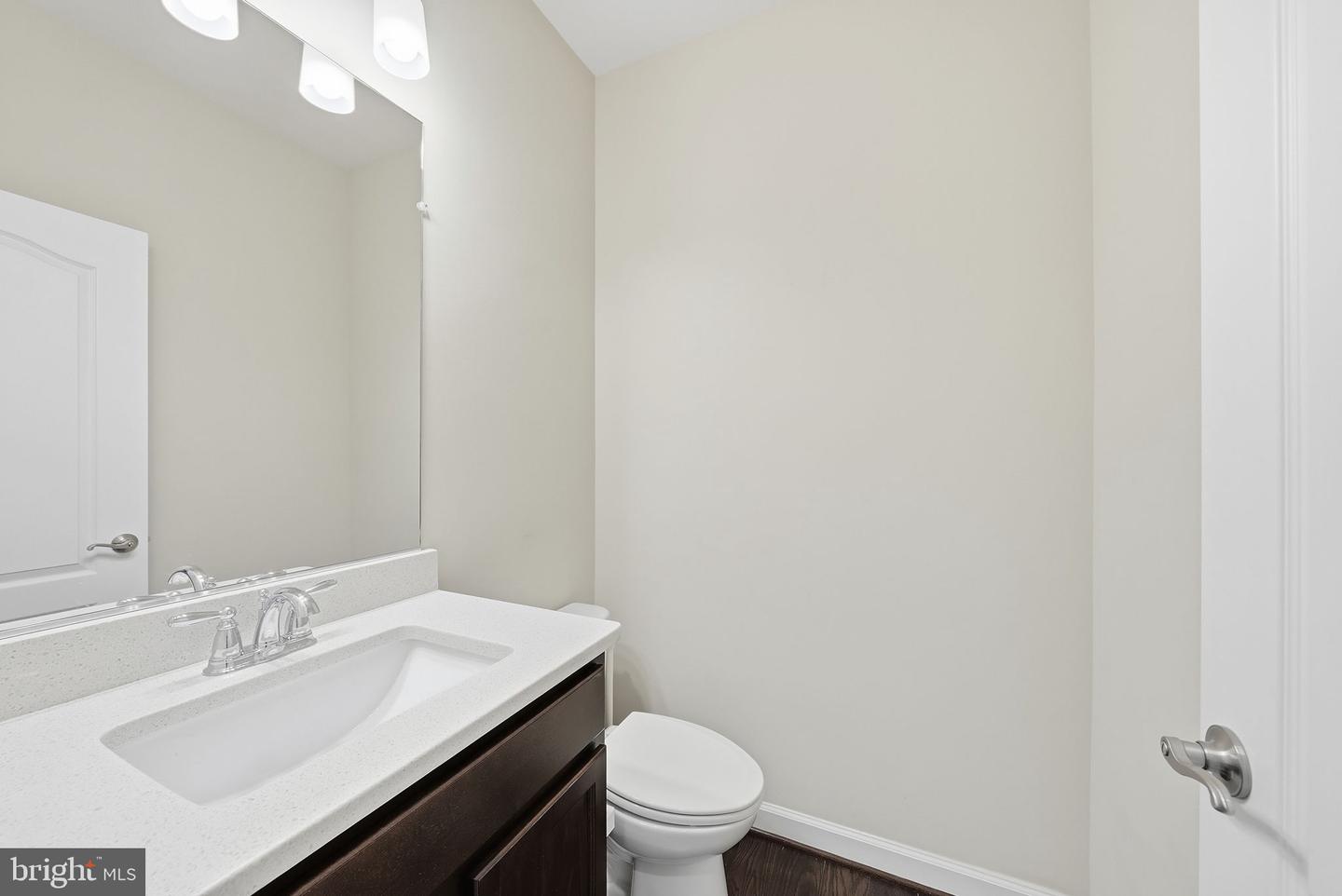 22883 Eileen Sq Property Photo 29