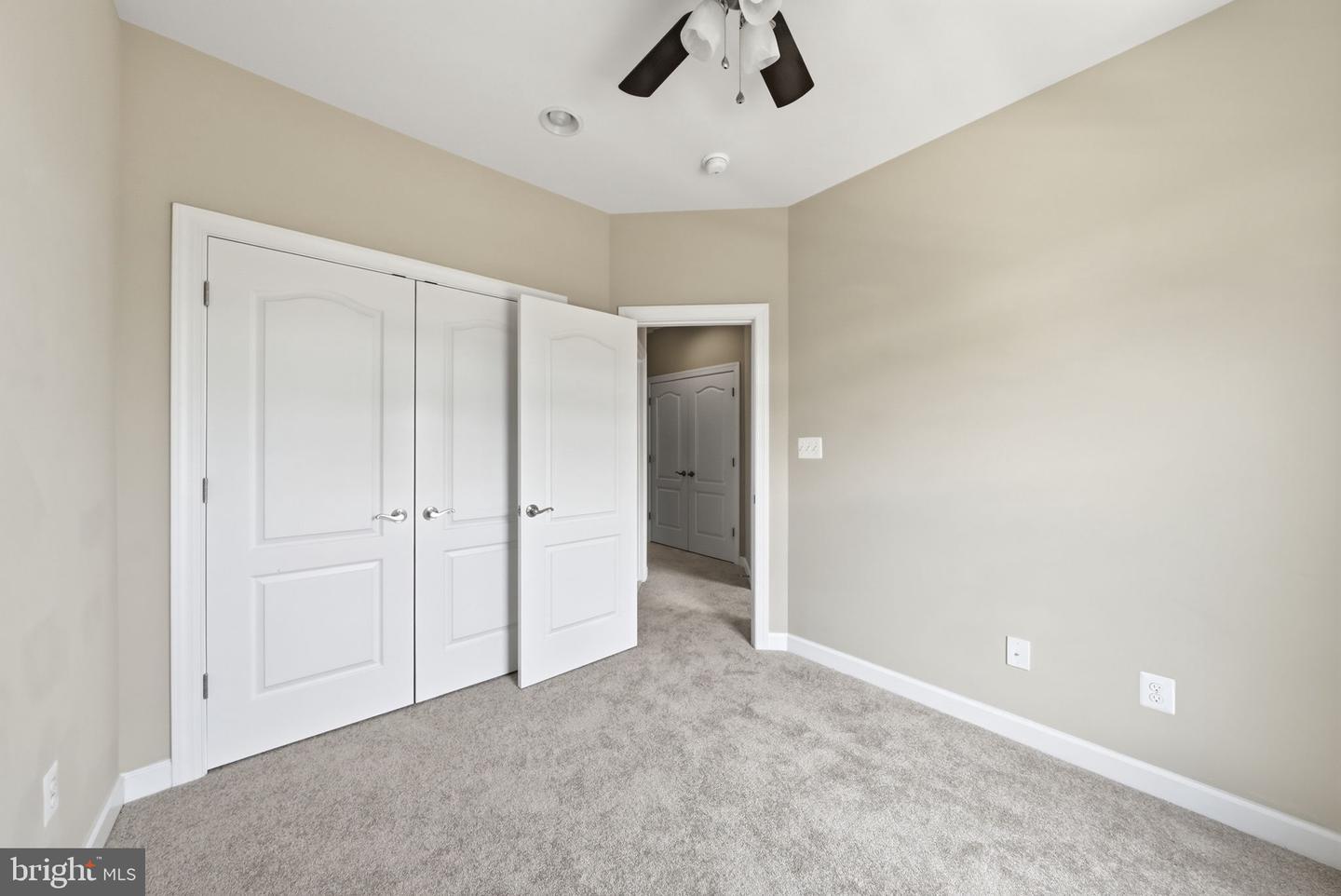 22883 Eileen Sq Property Photo 33