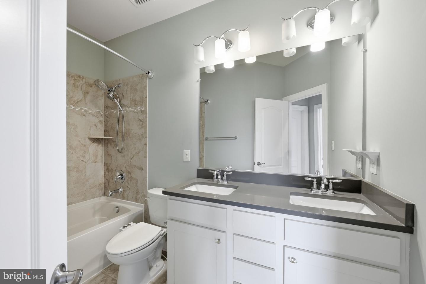 22883 Eileen Sq Property Photo 35