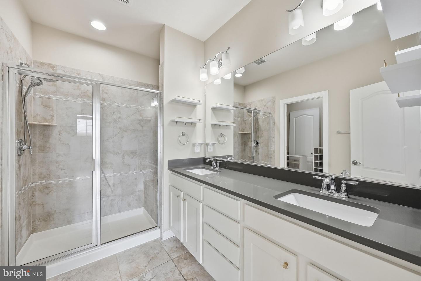 22883 Eileen Sq Property Photo 41