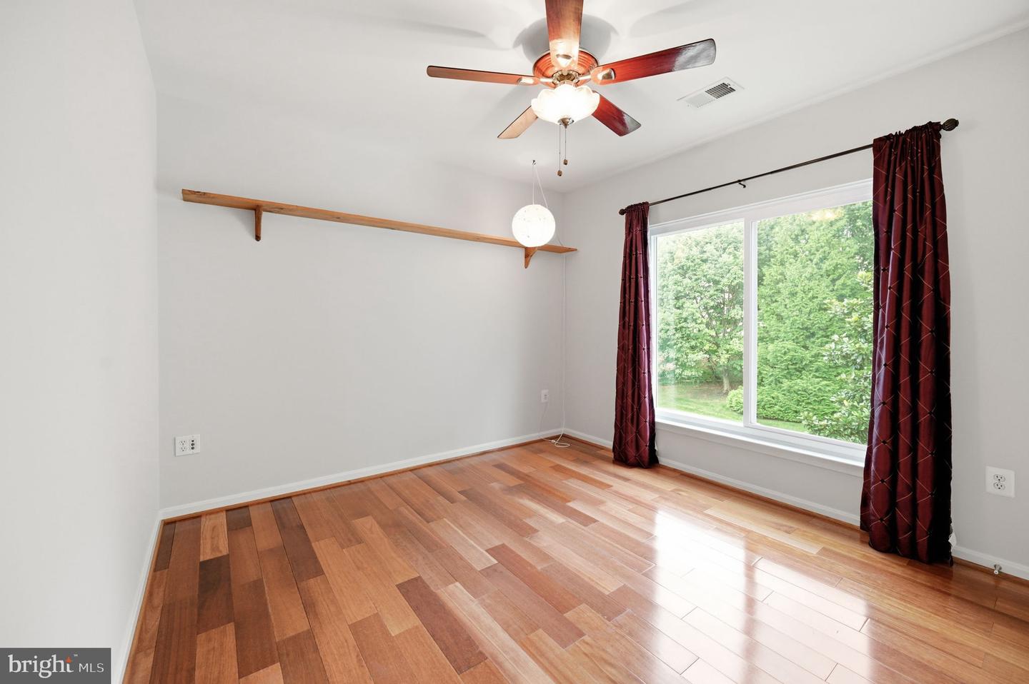 47404 Middle Bluff Pl Property Photo 30
