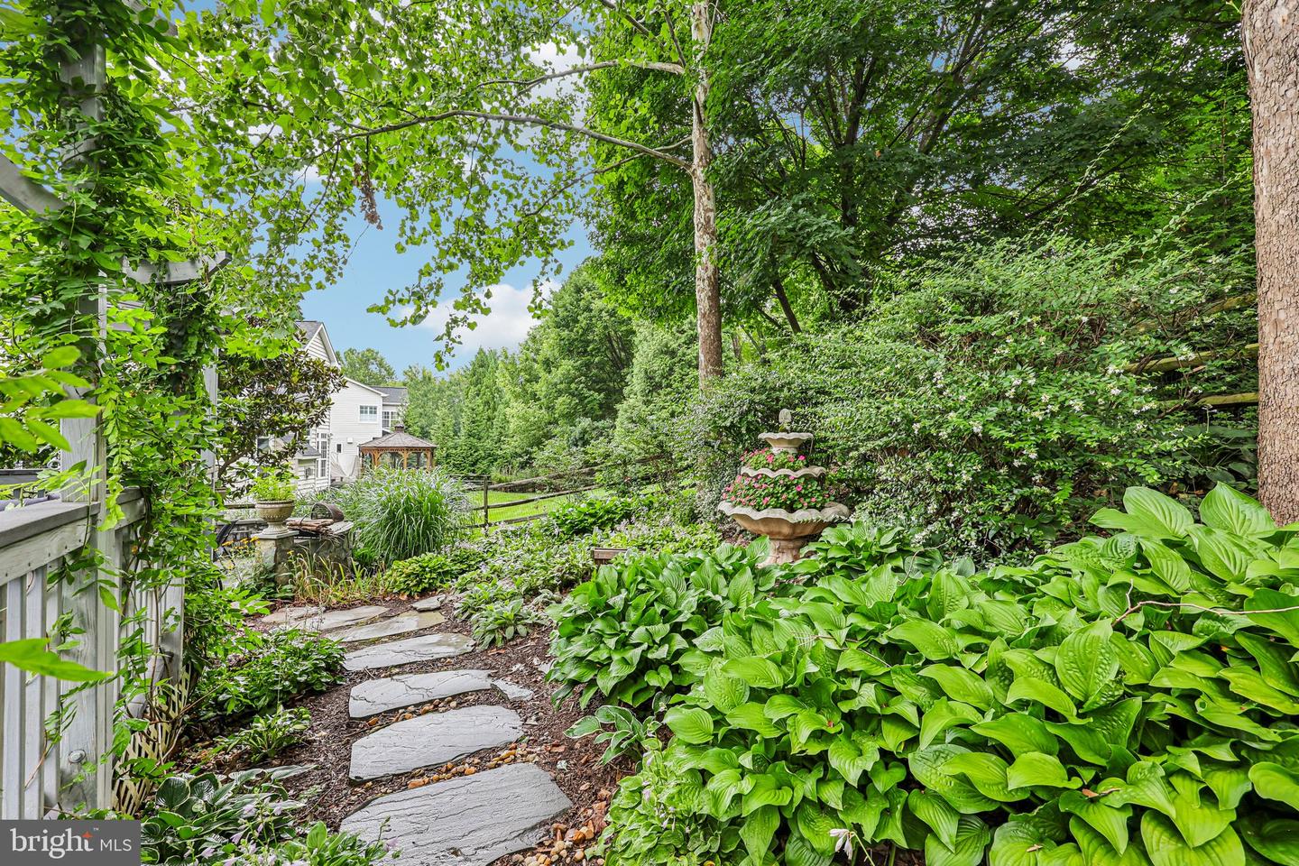 47404 Middle Bluff Pl Property Photo 52