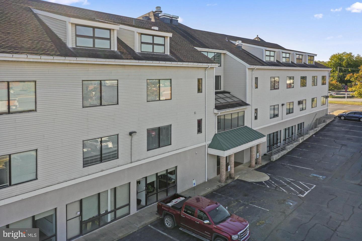 602 S King St #8 Units Property Photo 17