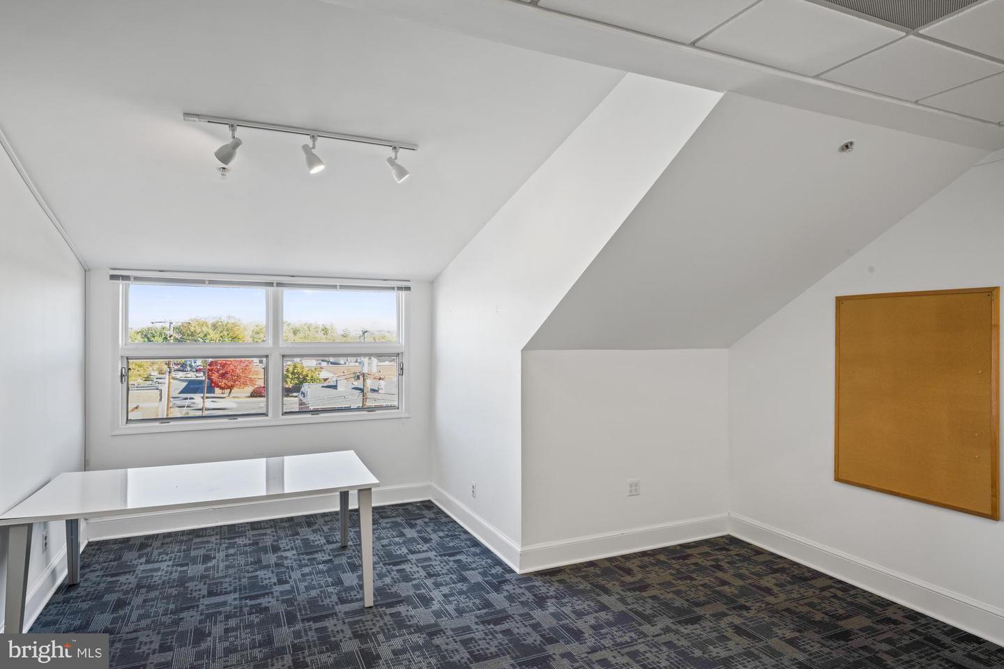 602 S King St #8 Units Property Photo 43