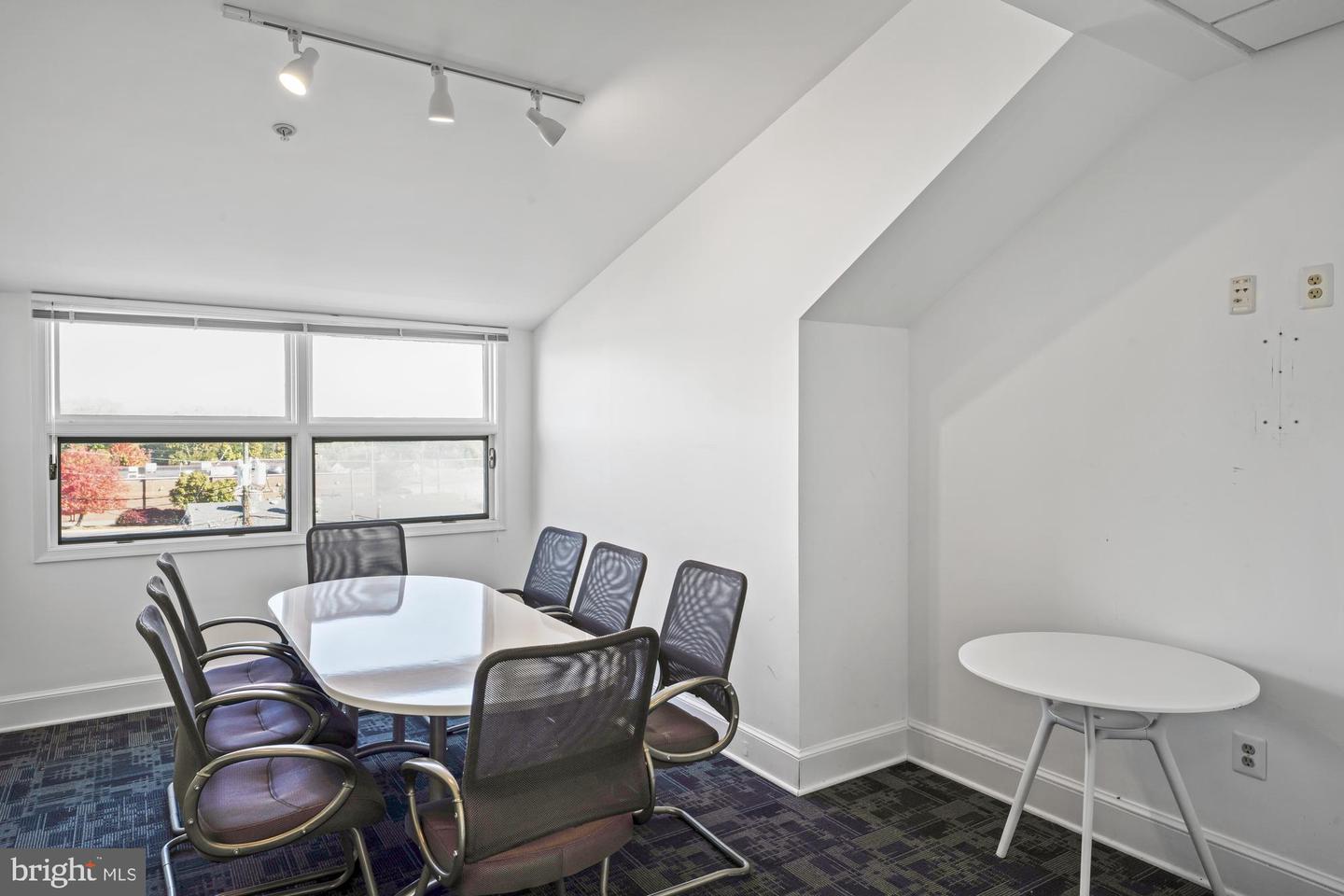 602 S King St #8 Units Property Photo 48