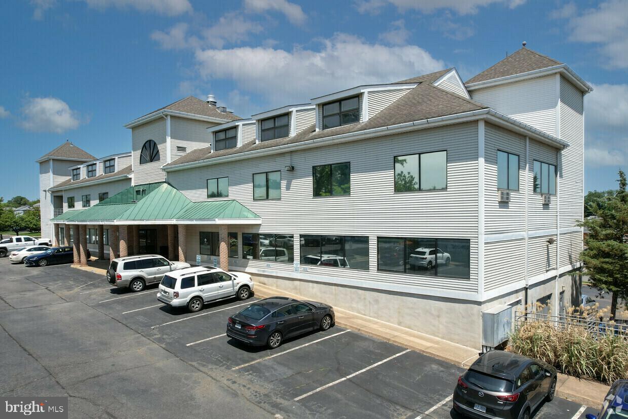 602 S King St #8 Units Property Photo 86