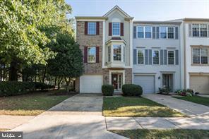 353 Barnfield Sq Ne Property Photo 1
